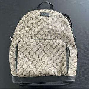 Gucci GG Supreme Large Backpack in Black & Beige